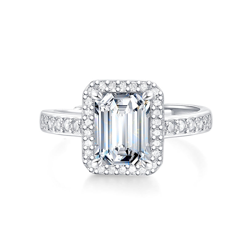 Luxury Emerald Moissanite Ring