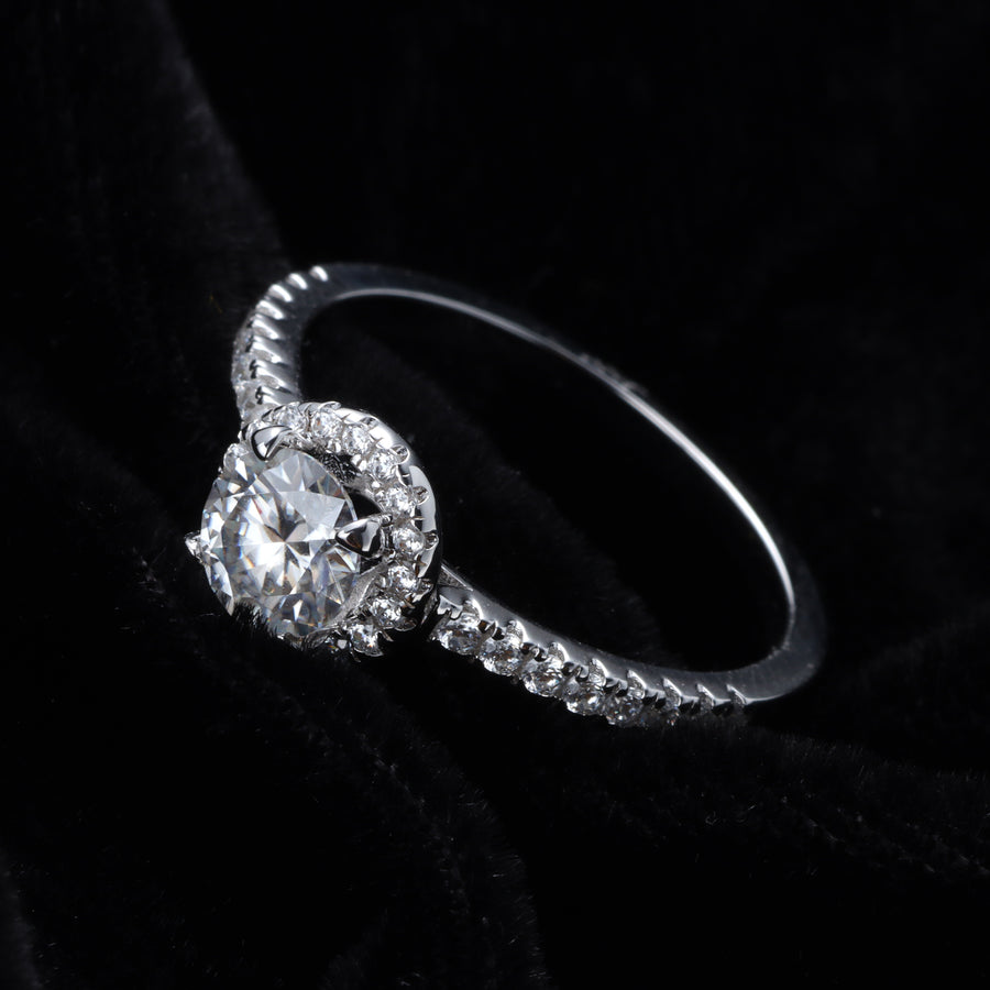 Luxury Round Wrap Moissanite Ring