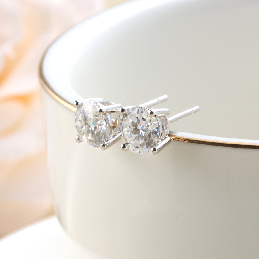 Classic Four Claws Moissanite Earrings