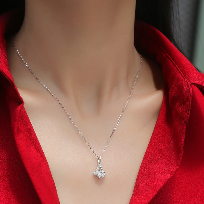 Flowing Light Like Water Moissanite Necklace