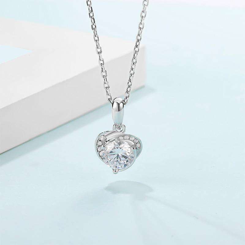 Hearts In Bloom Moissanite Set