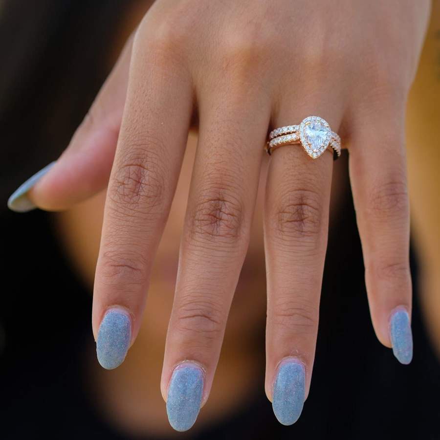 Gorgeous Pear-Shaped Ring Set
